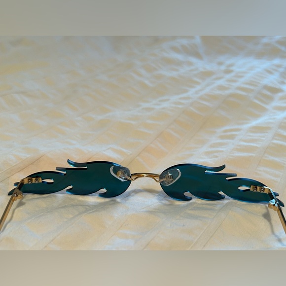 Flame glasses 🔥 Flame shaped narrow sunglases - Picture 5 of 5